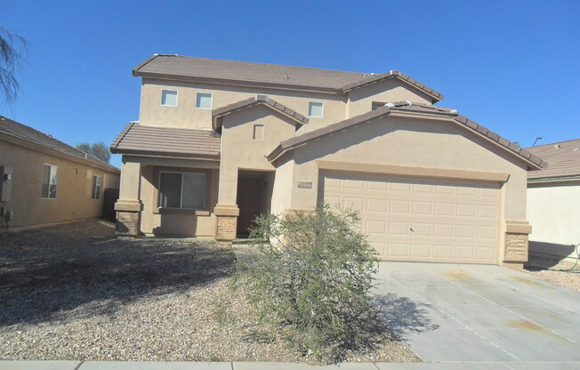 4 beds, 2.5 baths, $1,895