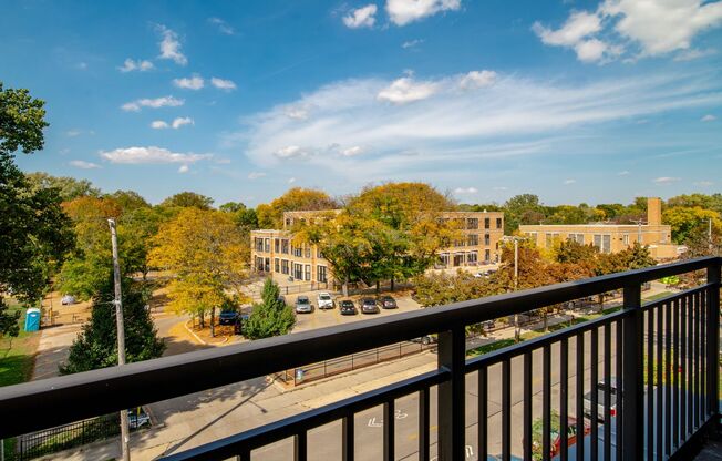 1 bed, 1 bath, 588 sqft, $1,380, Unit 424