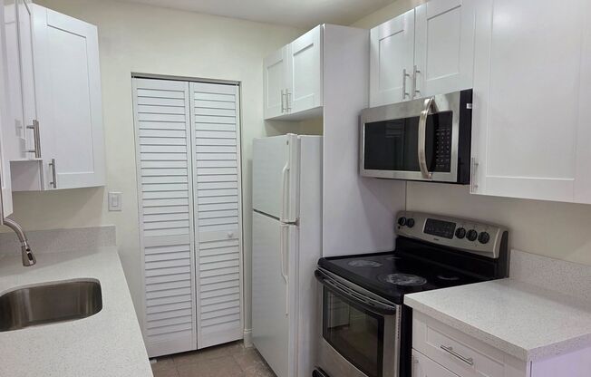 Single-Family Home – 4BR/2BA – Corner Lot, Large Fenced Yard, NO HOA