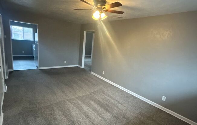 2 beds, 1 bath, 750 sqft, $1,170, Unit B10 1007 14