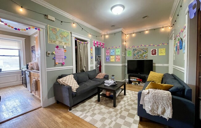 10 GREENWAY CT