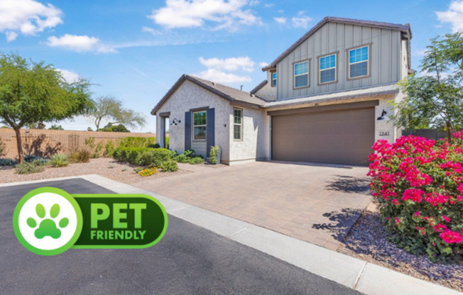 Modern 3-Bed + Bonus Room /2.5-Bath Home in Desirable Chandler Boutique Neighborhood – Spacious Layout, Pet-Friendly, Corner Lot, and Private Backyard
