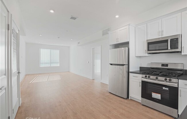 2 beds, 2 baths, 1,267 sqft, $2,665, Unit 410