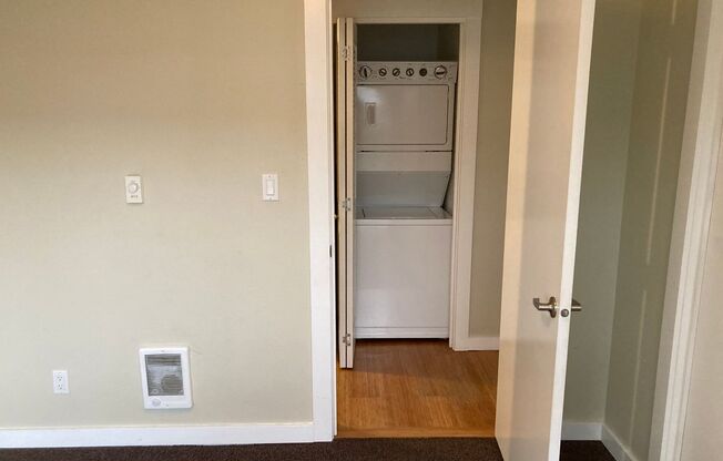 2 beds, 1 bath, 732 sqft, $2,195, Unit #3