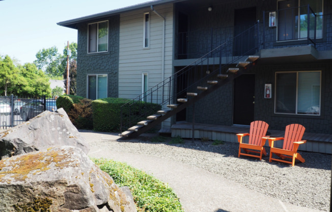 Harrison Court Apartments