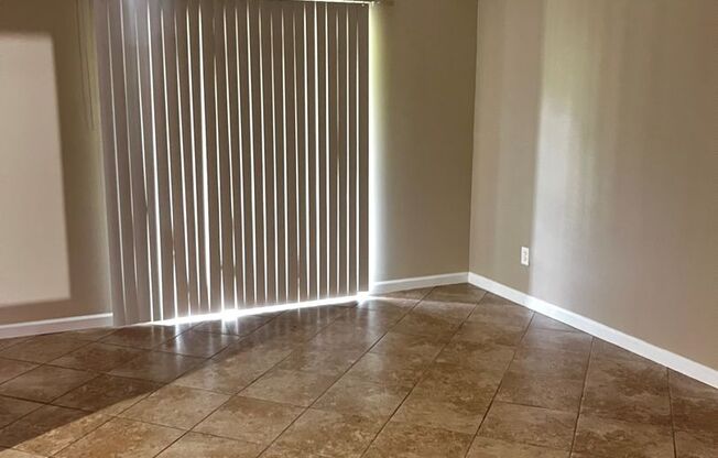 2 beds, 2 baths, 1,030 sqft, $1,250, Unit 01