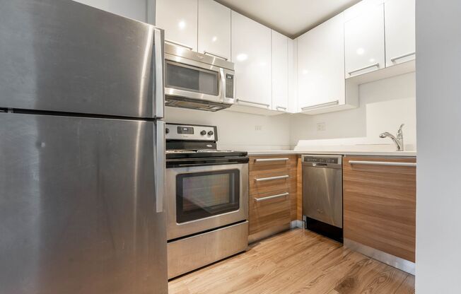 IMPRESSIVE! High-Quality 1 Bed in Edgewater
