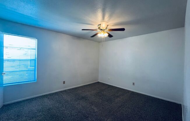 2 beds, 1 bath, 832 sqft, $1,190, Unit 708