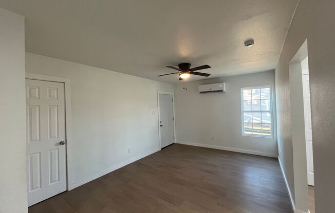 One Bedroom One Bath with Washer and Dryer Included