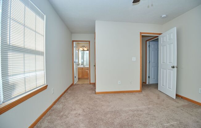 2 beds, 2.5 baths, 1,100 sqft, $1,310, Unit 8W