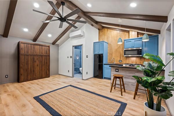 7424 W 85 ST