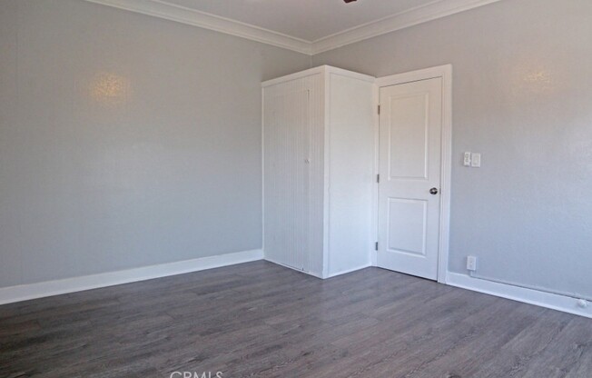 3111 KENWOOD AVE
