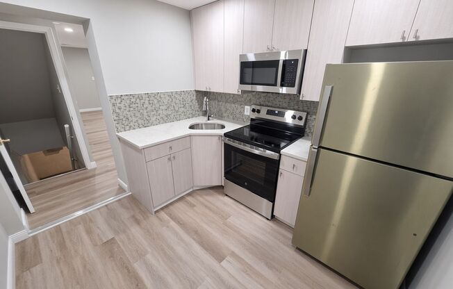 ⭐⭐⭐ NEWLY RENOVATED 3 BEDROOM AND 1.5 BATH HOME LOCATED IN NORTHEAST'S WISSINOMING AREA!