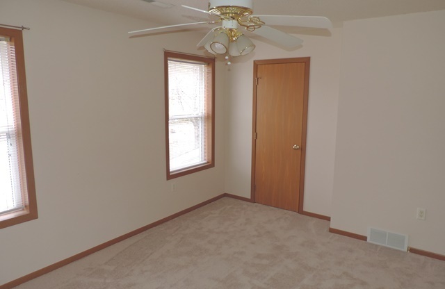 2 beds, 2.5 baths, $1,450