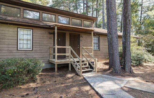 402 FREEMAN DR