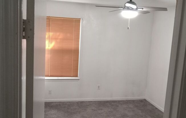 2 beds, 1 bath, $1,650