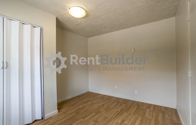 1 bed, 1 bath, 900 sqft, $1,195