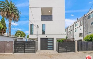 4922 S CENTINELA AVE