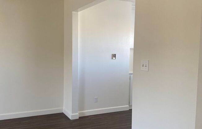25924
