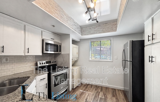 986 E MICHIGAN ST