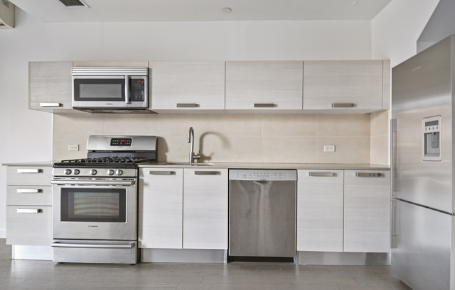 2 beds, 2 baths, $5,832, Unit PHJ