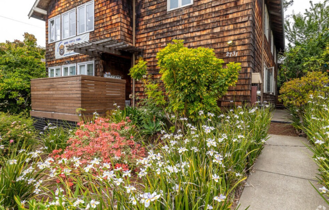 1 bed, 1 bath, 200 sqft, $1,795, Unit 8