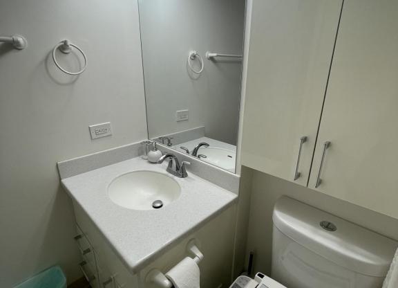 1 bed, 1 bath, 420 sqft, $2,080