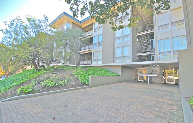 Modern Peninsula Living Across from Carlmont Village