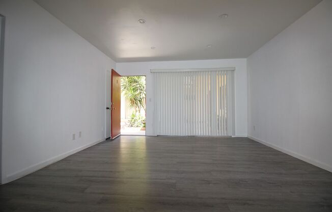 7121 WOODMAN AVE.