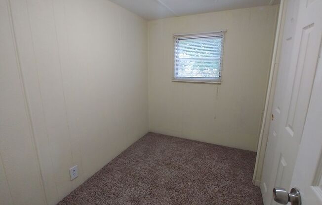 2 beds, 1 bath, $825