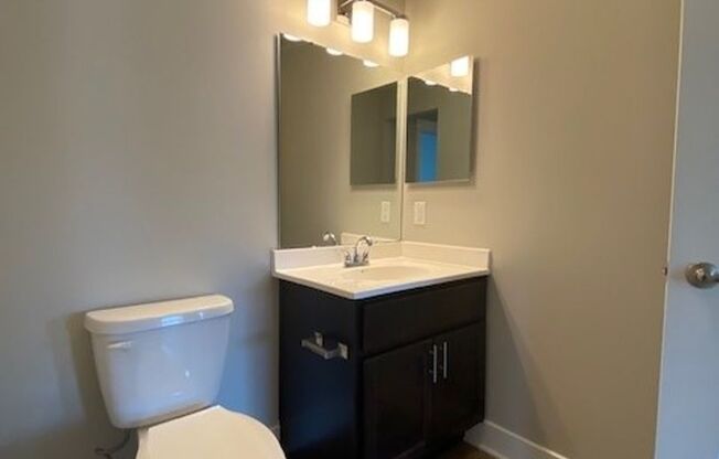 1 bed, 1 bath, 852 sqft, $1,471, Unit 2103-205