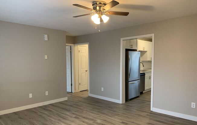 2 beds, 1 bath, 900 sqft, $1,595