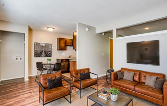 1111 N Market