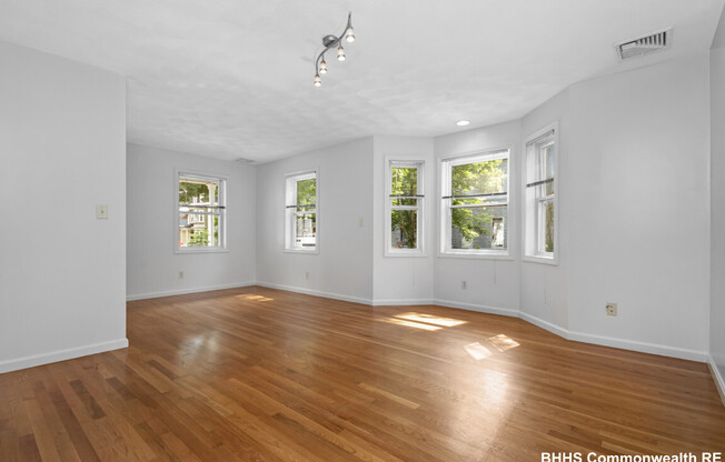 1 FARREL WAY