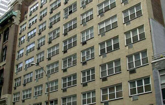 141 E 55 ST