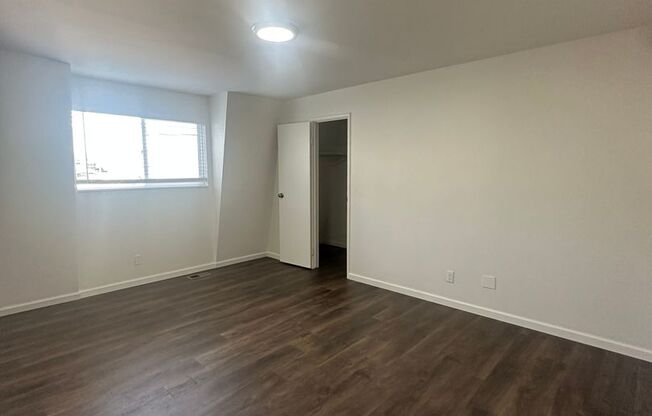 2 beds, 1 bath, 905 sqft, $1,300, Unit 5492-C