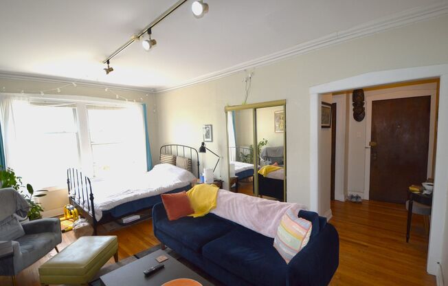 Studio, 1 bath, 750 sqft, $1,450, Unit 1944-8