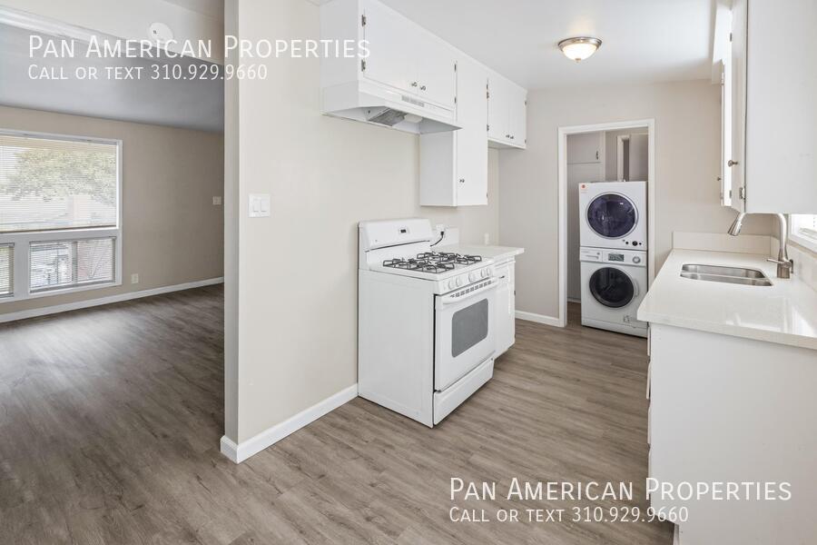 110 W MARKET ST