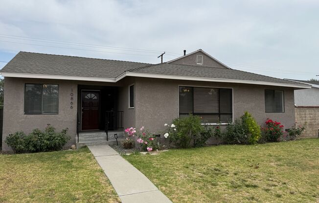 Beautiful 3 Bedroom, 2 Bathroom Granada Hills Home with Detached Garage!