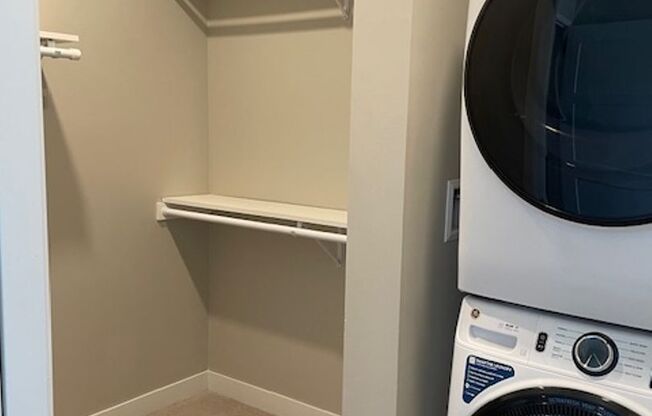 1 bed, 1 bath, 991 sqft, $2,695, Unit 416