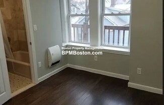 1 bed, 1 bath, 999 sqft, $1,800, Unit 3