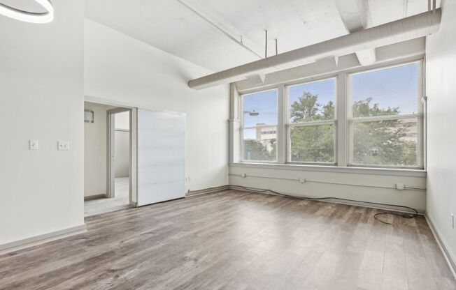 1 bed, 1 bath, 1,021 sqft, $1,575, Unit 209