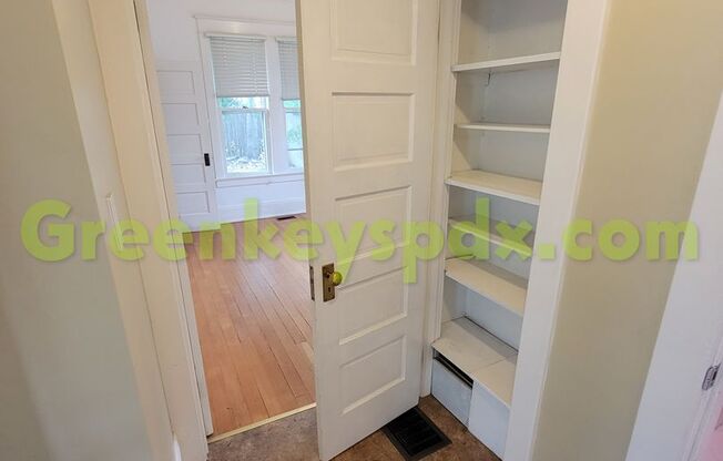 2 beds, 1 bath, $2,395