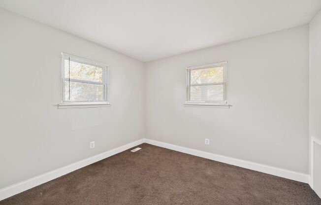 3 beds, 1 bath, $1,400