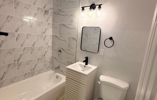 2 beds, 1 bath, $2,300, Unit 05