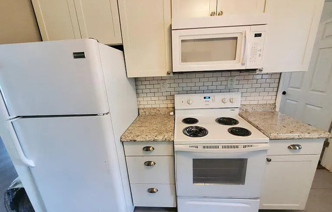 38 E 32 ST