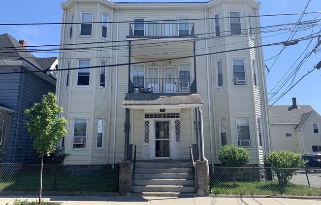 15 Oakes St