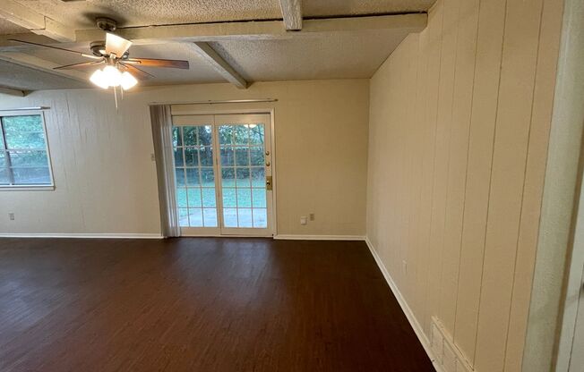 Single Family home in Watauga