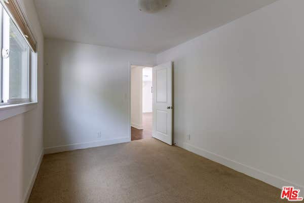 2147 N BEVERLY GLN BLVD