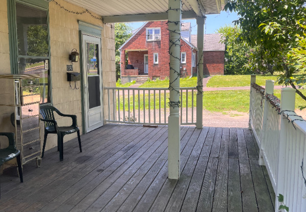 1046 TRENTON RD